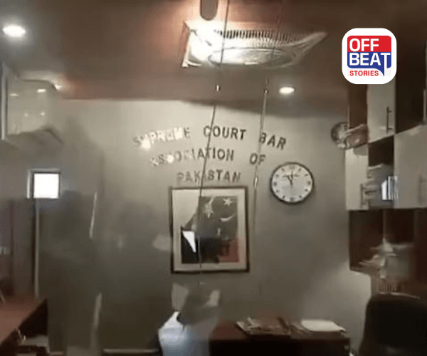 પાકિસ્તાનની સુપ્રીમ કોર્ટમાં વિસ્ફોટ